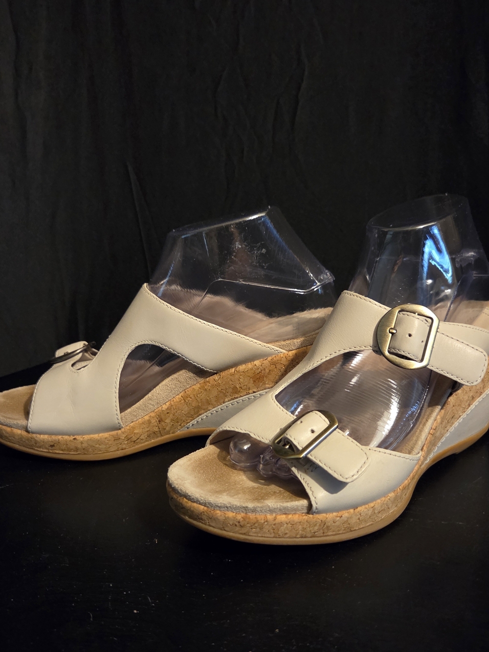 Dansko Cream Leather CARLA Cork Wedge Sandals with Buckles Size 39/8.5-9